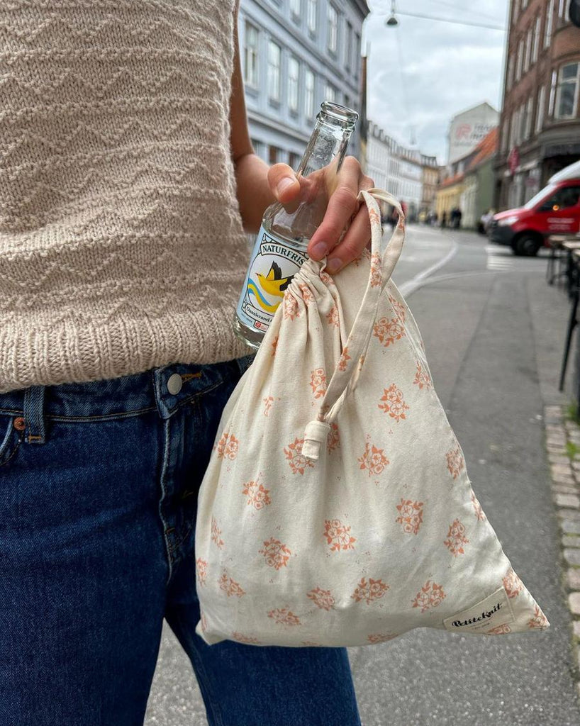 Detaljebillede af beige Sille Slipover 