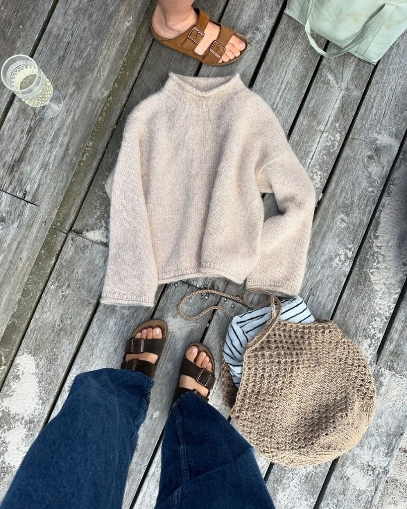 Liggende beige Cloud Sweater