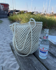 Hvid Como Bag på bord