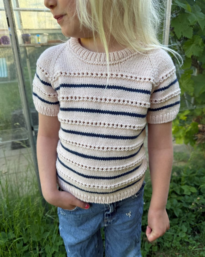 Pige med lyserød og blå Ida Tee Junior