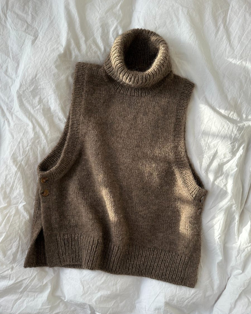 Liggebillede af brun Lulu Slipover - Chunky Edition