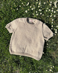 Liggebillede af beige Poppy Tee Junior