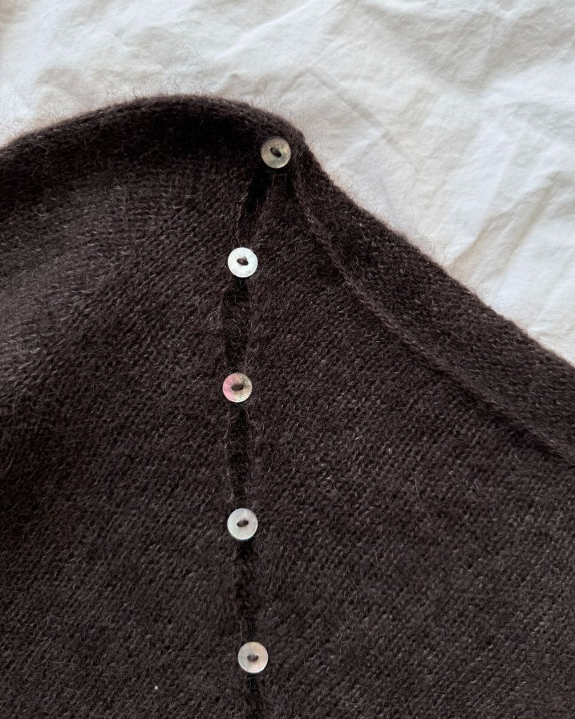 Perlemorsknapper i Valerie Blouse