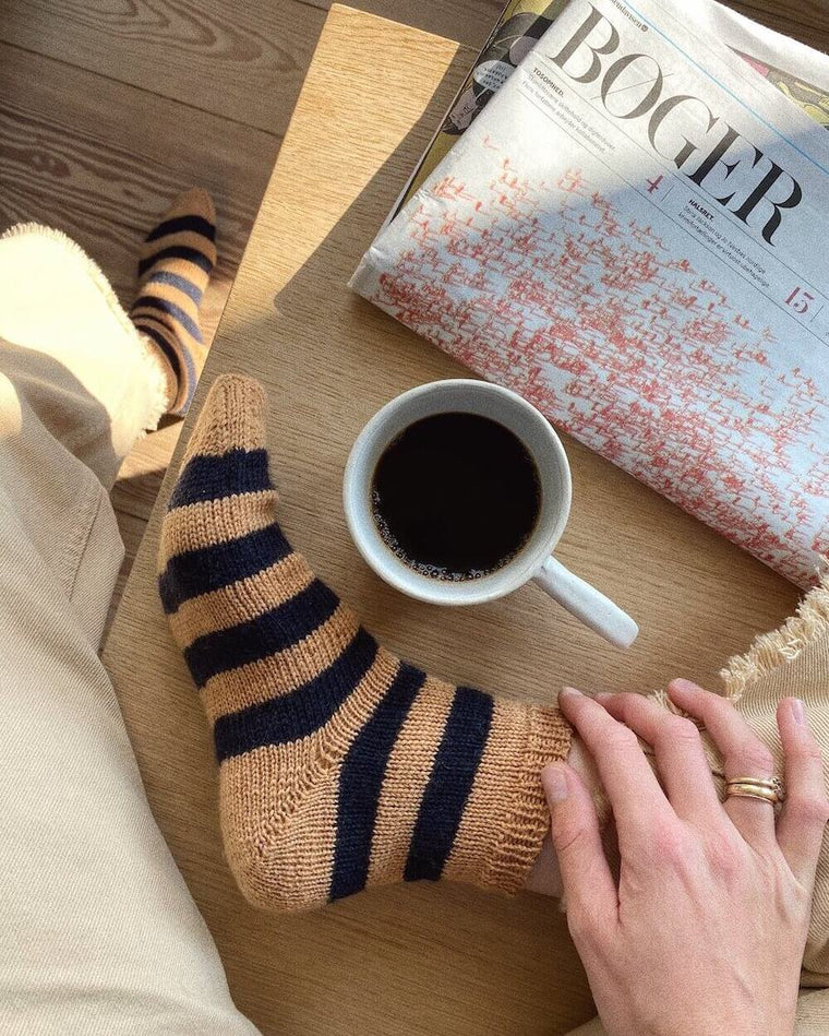 Kvinde iført stribede Everyday Socks