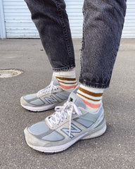 Kvinde iført stribede Everyday Socks